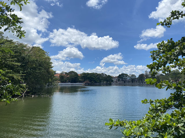 Lakeside Kandy, Sri Lanka 🇱🇰 