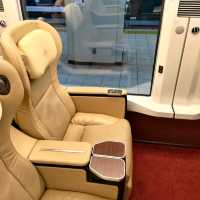 日本鐵道｜奔馳在大阪與名古屋鐵道上的紅色跑車—近鐵火之鳥(ひのとり)