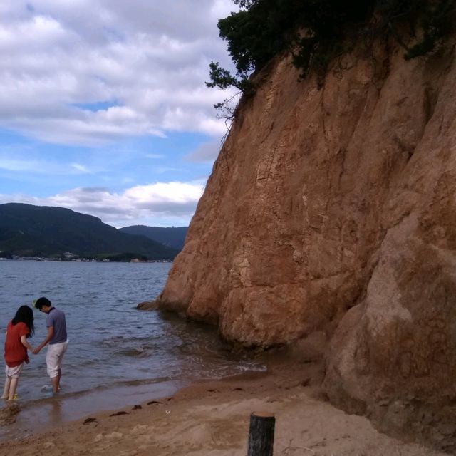 【香川】潮が織りなす幻想の道「小豆島エンジェルロード」