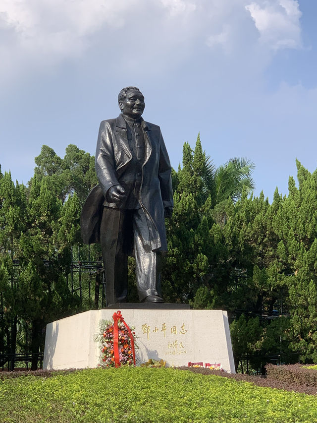 "探索深圳鄧小平塑像，感受改革開放的偉大時刻"