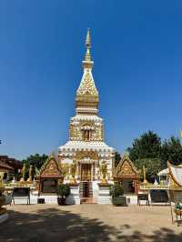 นครพนม: เมืองแห่งพระธาตุ บุญบารมี และความสุขใจ ☀️