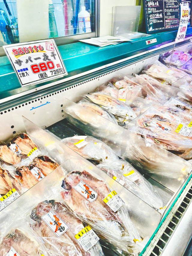 新潟市で最大級の鮮魚専門店【新潟/新潟】だけど色々食べられて楽しい！