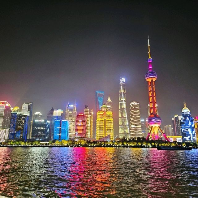 Hidden Night Views in Shanghai: A Peaceful Escape by the Pearl Tower