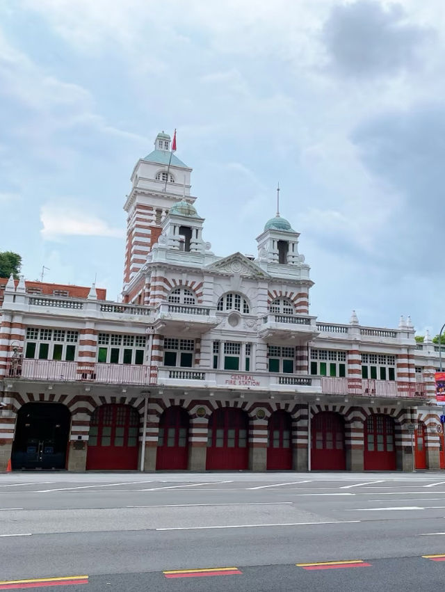 Clarke Quay: Singapore’s Riverside Entertainment Hub