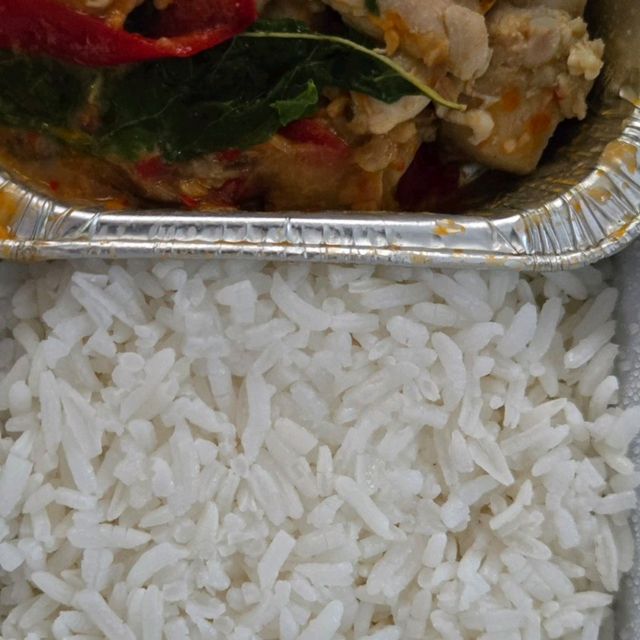 ข้าวกระเพราไก่สูตรหม่อมหลวงหน่อย Airasia