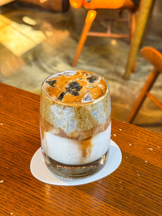 흑임자 라떼 맛집 ‘갱갱’