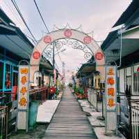 馬來西亞檳城喬治城世界文化遺產景點:姓李橋，百年海上木屋村落和獨木橋，適合打卡拍照📸