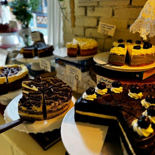 A CAFÉ WITH DELICIOUS CAKES.
