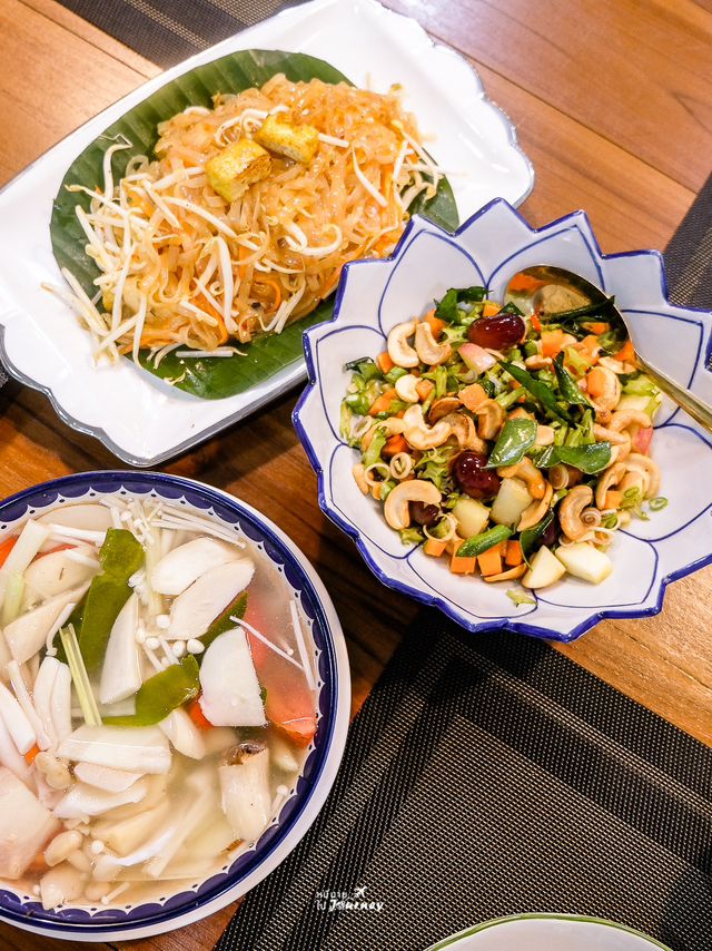 ร้านอาหารครัวต้นฝน มิชลินไกด์เมืองพังงา