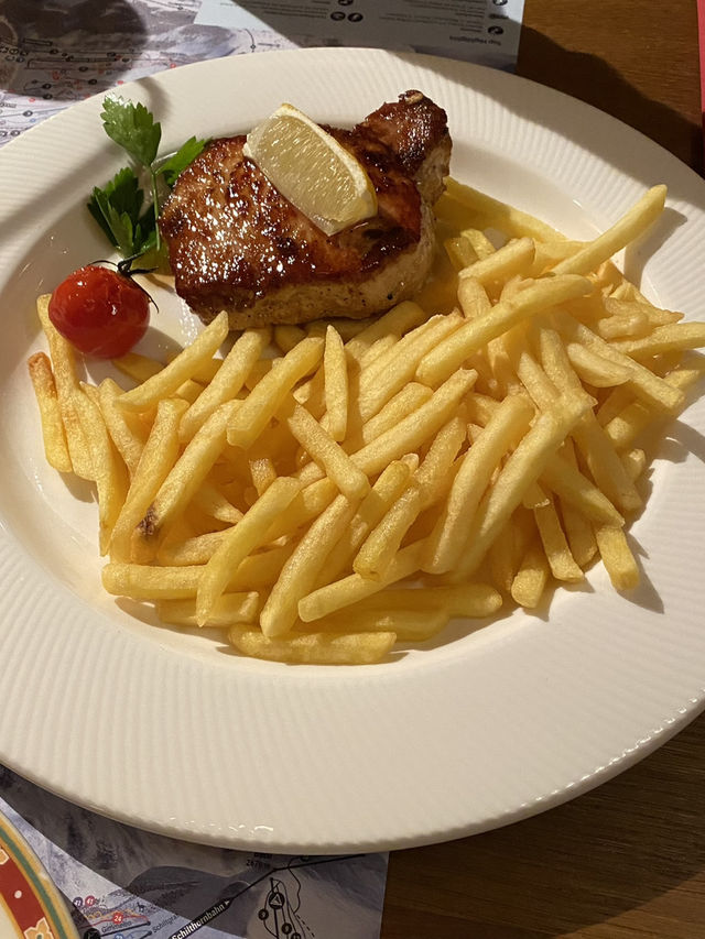 Grindelwald Kreuz & Post: A Culinary Alpine Escape