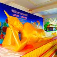 สักการะพระบรมธาตุ คู่เมืองกำเเพงเพชร