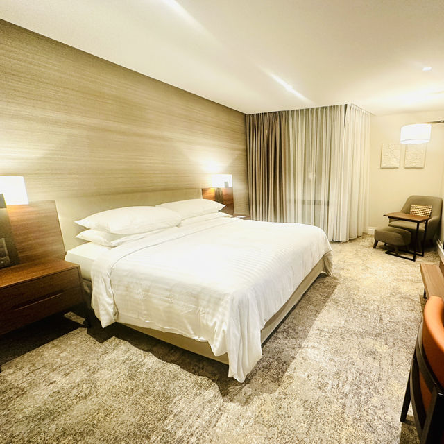 Quick short stay but great Executive Lounge F&B