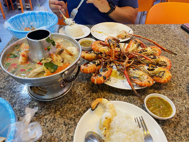 ร้านกุ้งเพื่อนแพรว - กุ้งเผารสเด็ดอยุธยา