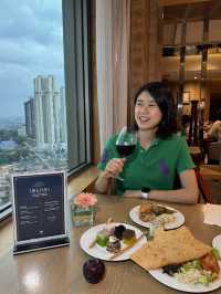 Modern Leisure JB Hotel gives FREE cookie upon check in!