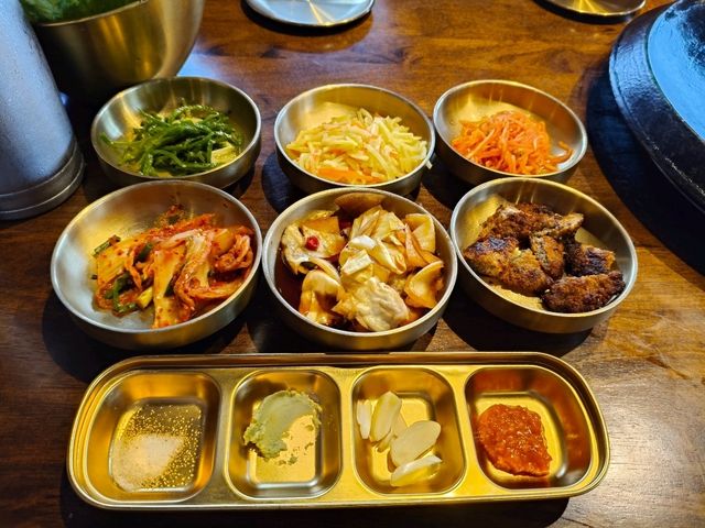 Discover MEETMEAT BBQ: The Ultimate Korean BBQ Experience.