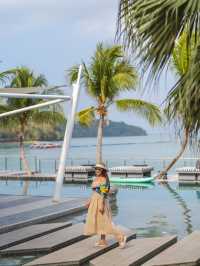 รีสอร์คสุดเก๋ดีไซน์ โทนสีน้ำเงิน - ขาว