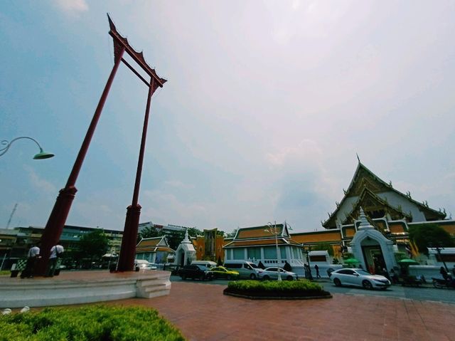 泰國曼谷市中心著名地標性寺廟景點：大鞦韆，適合拍照📸打卡冥想