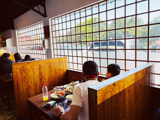 一家人的味蕾之旅，頭城烏石港小豪海鮮餐廳🍴