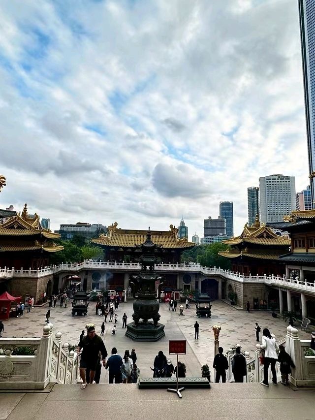 📍Jingan Temple