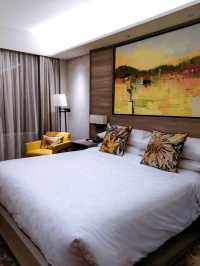 Royal Plaza on Scotts, nice hotel in the heart of Orchard Road, Singapore