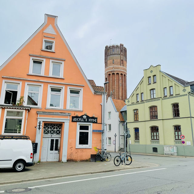 A romantic city rich in history and charm👫🎉😎