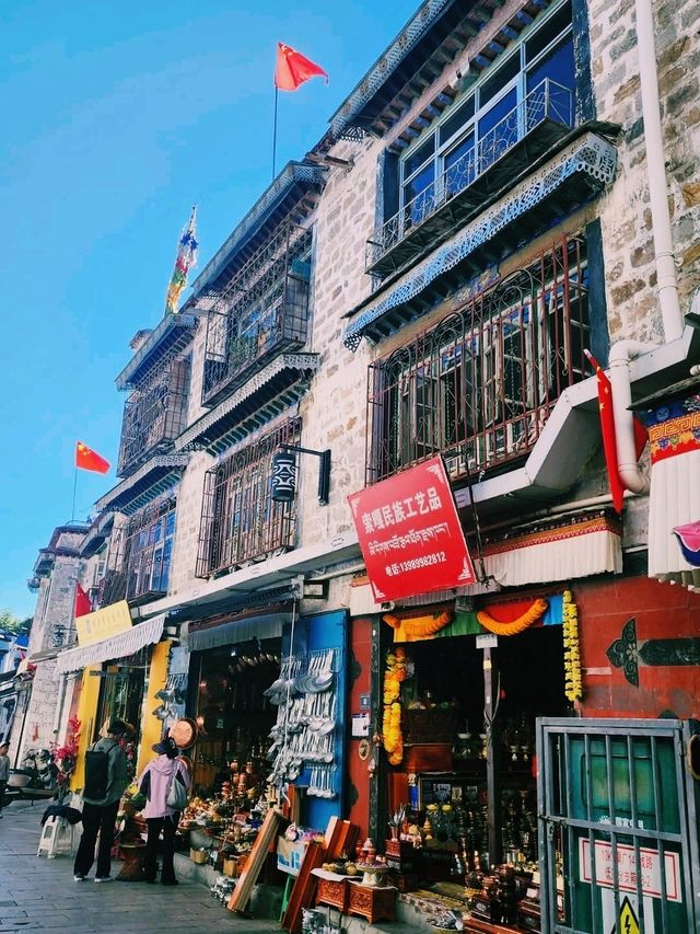 Exploring the Timeless Charm of Barkhor Street, Tibet