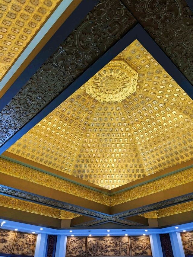 Leifeng Pagoda, discovering the Legendary of the White Snake. 