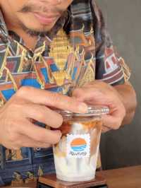 Well coffee ร้านกาแฟสโลว์บาร์ ริมทะเล ที่ชุมพร