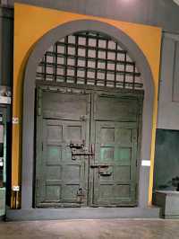 HOA LO PRISON.