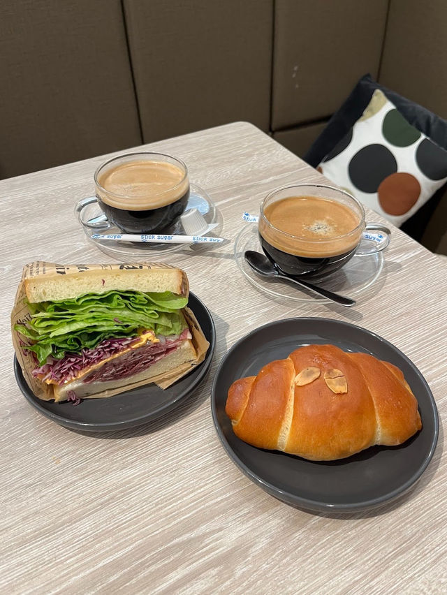 福岡】北九州のイートインできる素敵なパン屋さん🍞