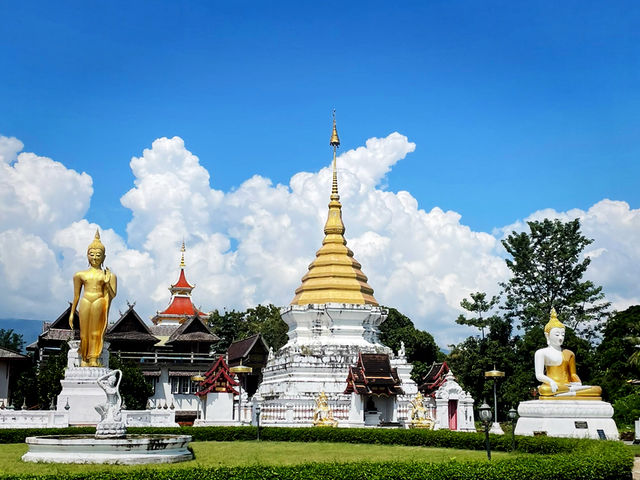 วัดสะแล่ง แพร่: มนต์เสน่ห์แห่งสถาปัตยกรรมไม้สักทอง