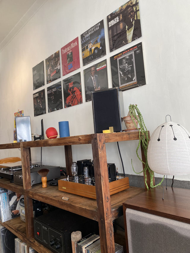 《何家人咖啡》—像走進老朋友家一樣的咖啡館