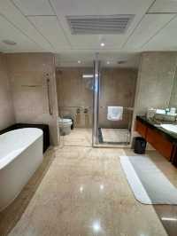 China Hotel, comfortable yet affordable, certainly delivers high CP value.