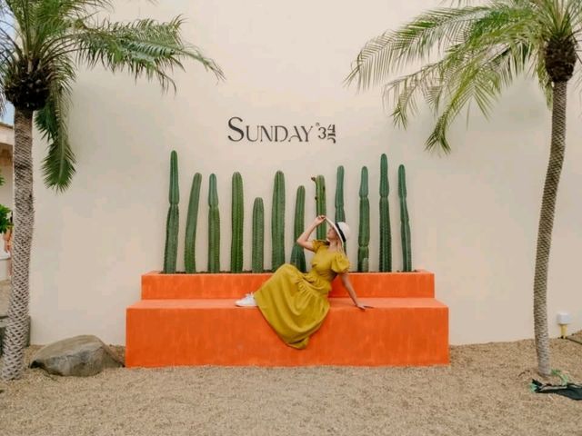Sunday in 345 Cafe