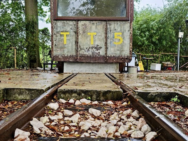 🚂✨ Tanjung Tualang Tin Dredge No. 5: A Rusty Giant of Malaysia’s Tin Boom Era ✨