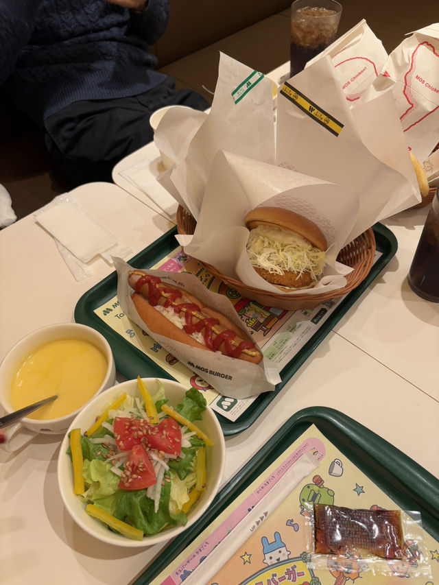 祖父母とモスでがっつり晩ごはん！河口湖フォレストモール