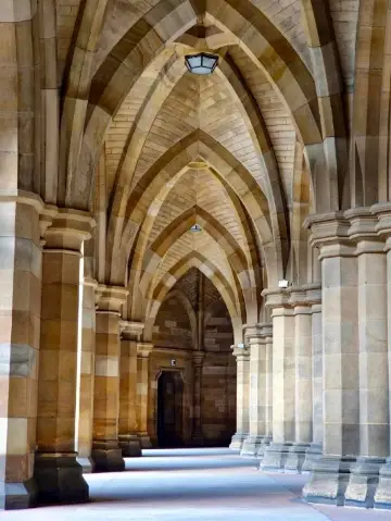 Wandering Through the University of Glasgow: A Magical Experience 🎓🏰🌳📚