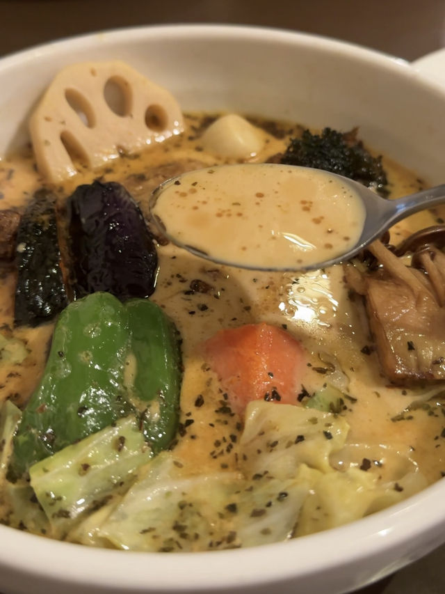 【北海道/札幌】コクと旨みのWスープのスープカレー