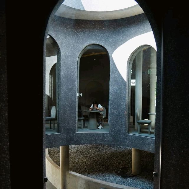 𝙋𝙇𝙐𝙏𝙊 𝘾𝘼𝙁𝙀  🌌🔭🪐