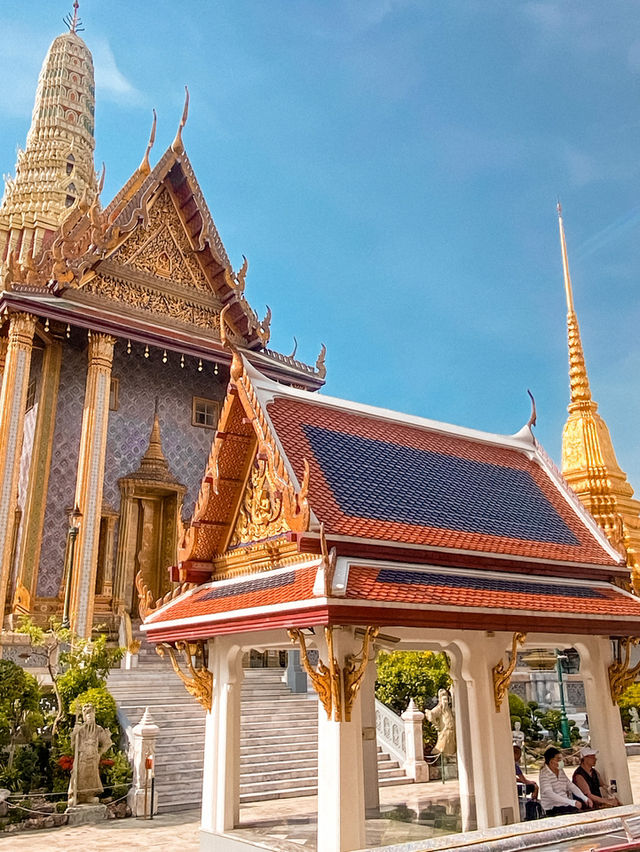 วัดพระแก้วสุดยอดสถานที่ศักดิ์สิทธิ์ที่ต้องมาเยือน
