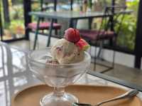 ขวัญใจ คาเฟ่ &Tree สวนผึ้ง