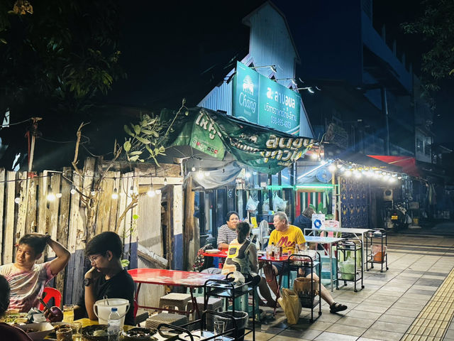 ส. ลาบอุบล ร้านอร่อยย่านบางกอกน้อย
