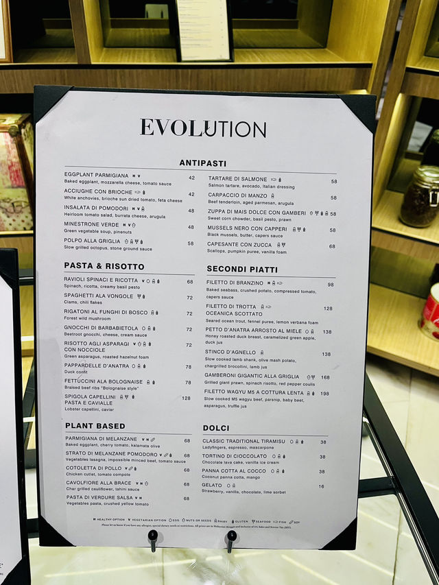 Evolution Café at Renaissance Kuala Lumpur: A Premier Buffet Destination