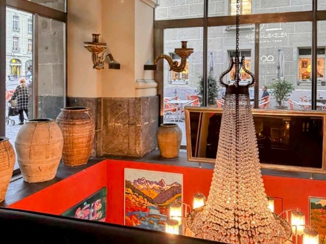 瑞士-伯恩，百年穀倉改建的地窖餐廳---Kornhauskeller Restaurant & Bar