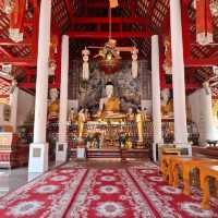 ไหว้พระธาตุและกราบพระในวิหารโถงที่เมืองพะเยา