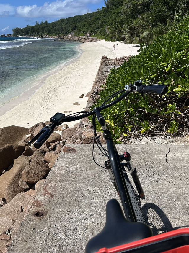 🚲 🌊 La Digue Scenic Bike Road Trip