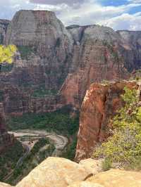 The Narrows – Zion National Park: Walking Through Nature’s Canyon Cathedral