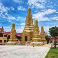 สักการะพระพุทธมงคลศรีสุโขทัย พระเนื้อทองคำ