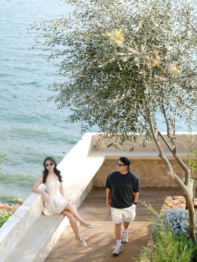 **A Slice of Paradise in Dali: Hushan Yunyin Qungshan Cliff Hotel** 