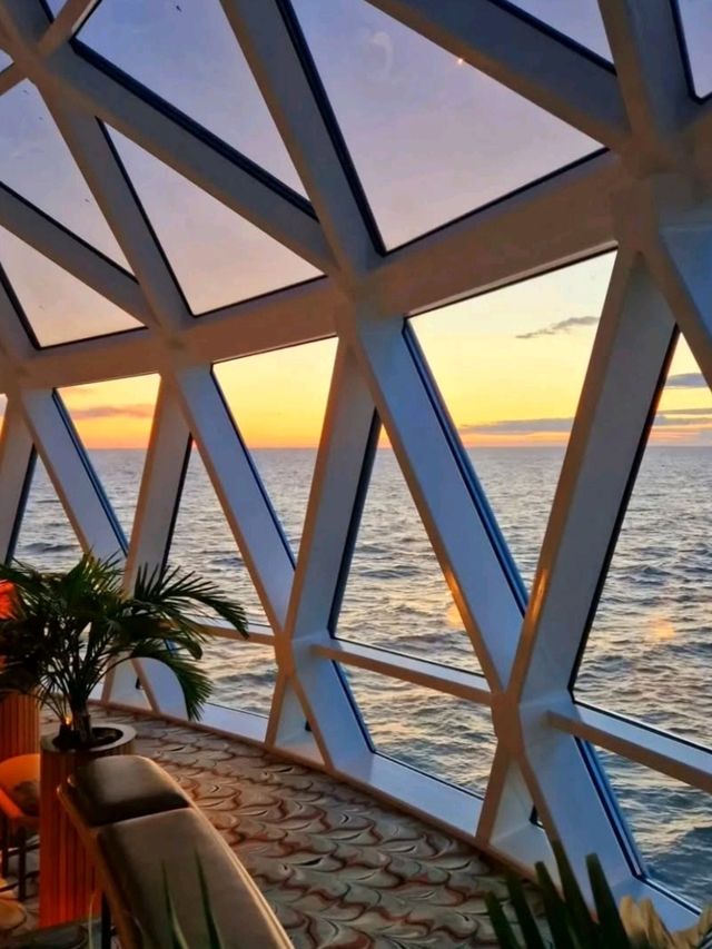 Azamara Pursuit’s 🍽️ Dining – A World Tour on Your Plate